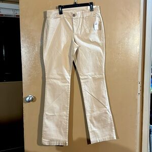 Old Navy Boot Cut School Uniform Pants in khaki. Size 4